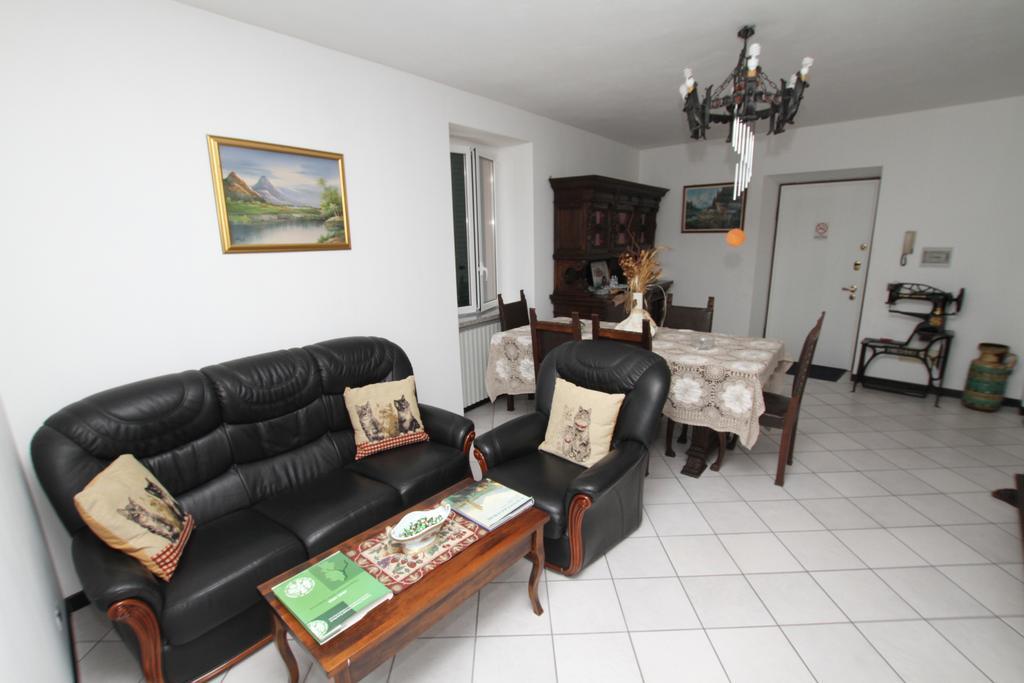 B&B Localita Manzoniane Lecco Habitación foto