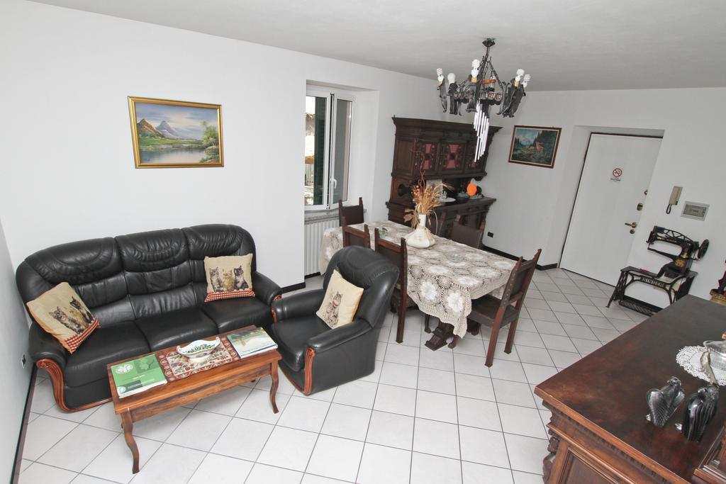 B&B Localita Manzoniane Lecco Habitación foto