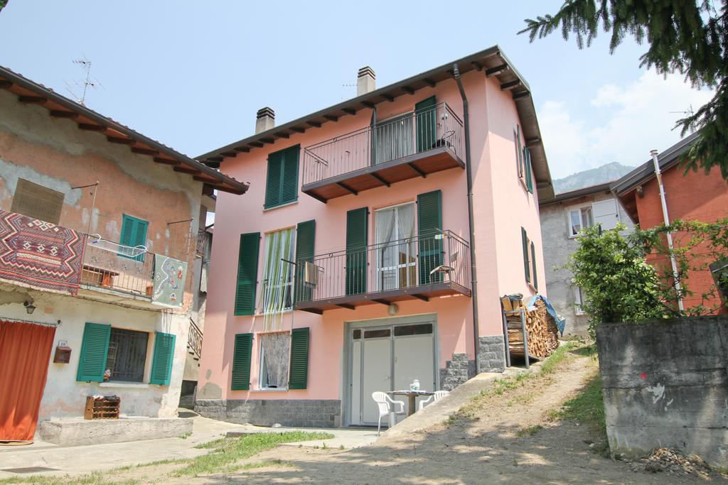 B&B Localita Manzoniane Lecco Habitación foto